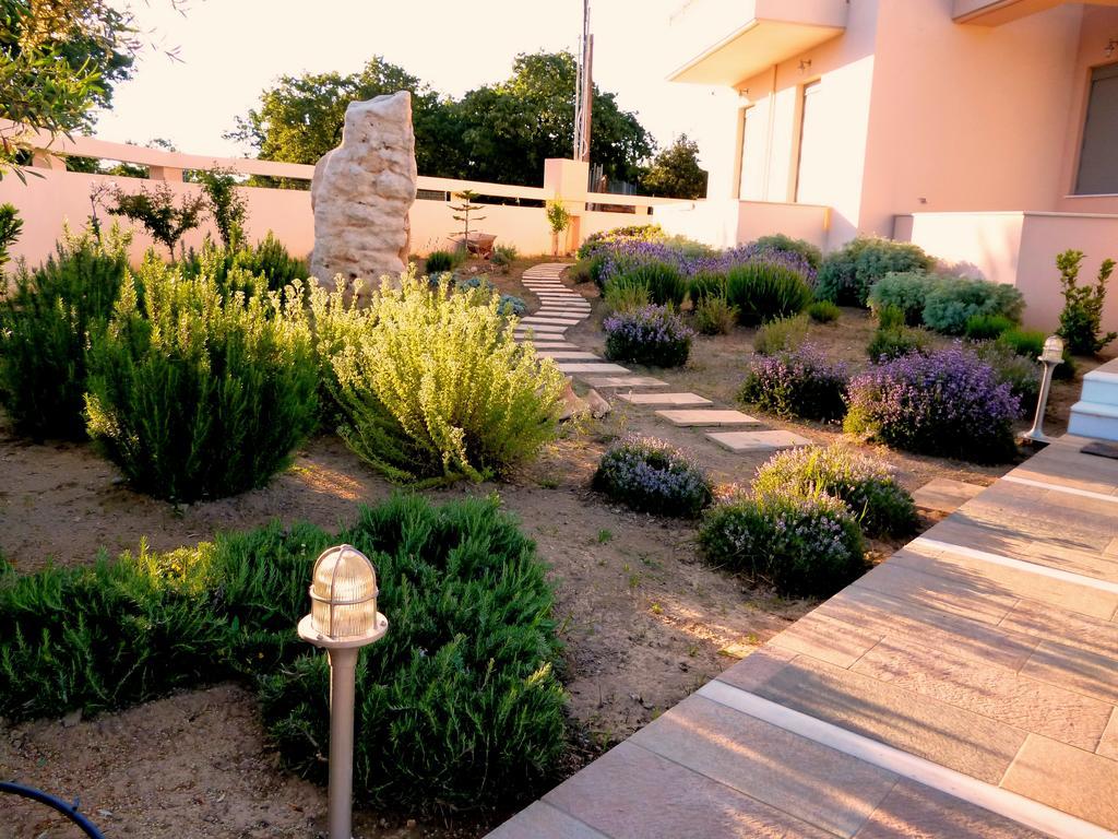 Deluxe Villa Ianthos - Outdoor Hot Tub & Kids Pool Γάλλος Εξωτερικό φωτογραφία