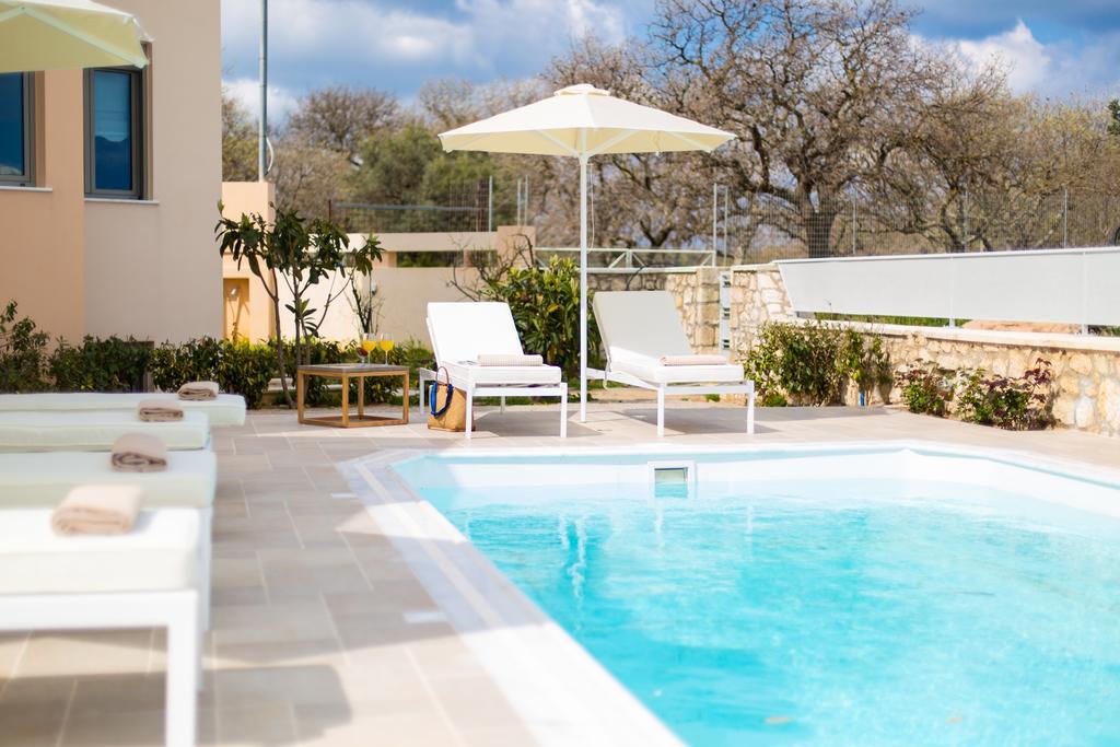 Deluxe Villa Ianthos - Outdoor Hot Tub & Kids Pool Γάλλος Εξωτερικό φωτογραφία
