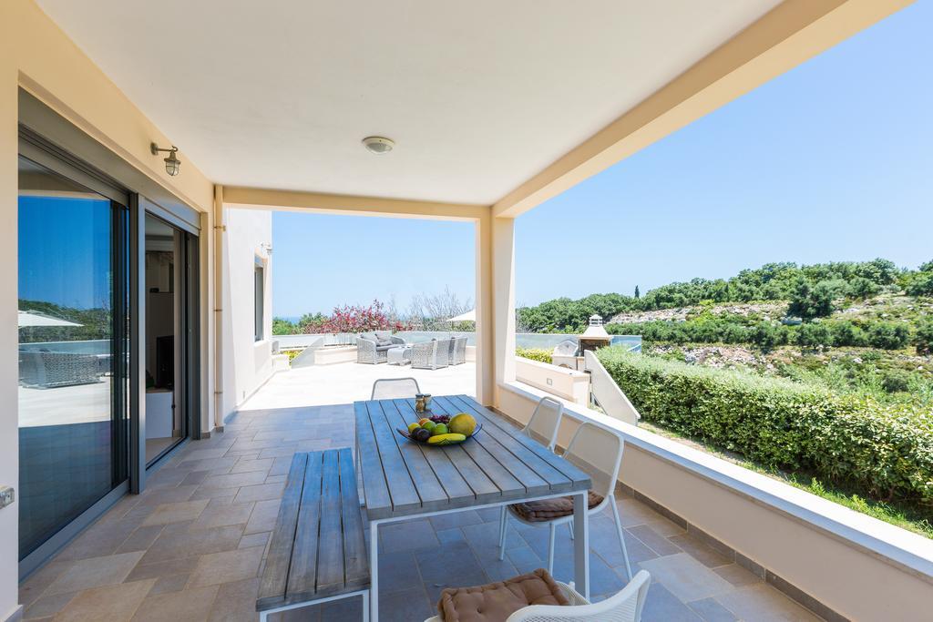 Deluxe Villa Ianthos - Outdoor Hot Tub & Kids Pool Γάλλος Εξωτερικό φωτογραφία